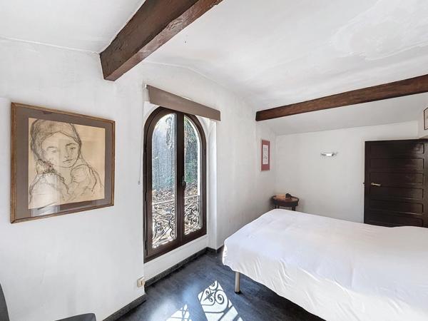 Propriete à vendre 14 pièces MENTON (06)