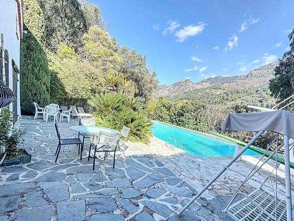 Propriete à vendre 14 pièces MENTON (06)