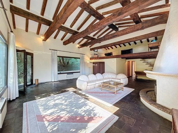 Propriete à vendre 14 pièces MENTON (06)