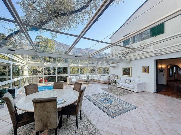 Propriete à vendre 14 pièces MENTON (06)