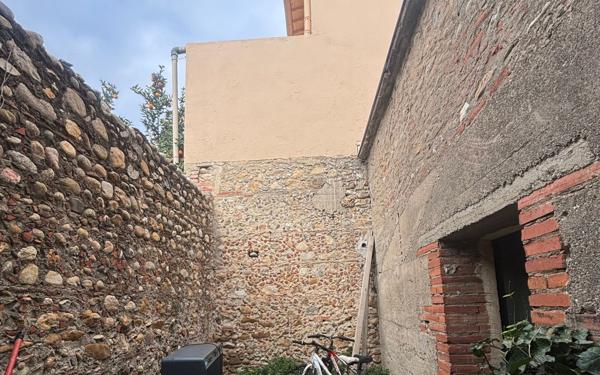 Maison à vendre    2 pièces •  Villeneuve-la-Rivière