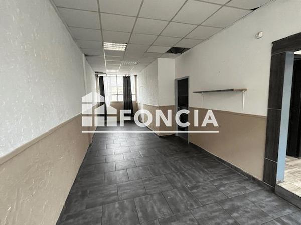 Location Local commercial 2 pièces 60 m² - 8 FAUBOURG DE PIERRE Charleville-mezieres 08000