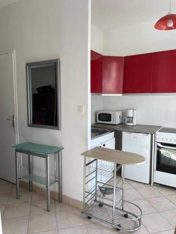 F1 MEUBLÉ - TRÈS CALME