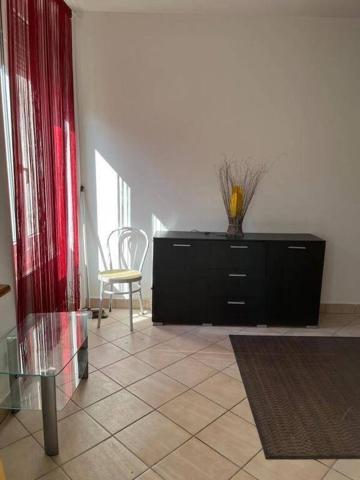 F1 MEUBLÉ - TRÈS CALME