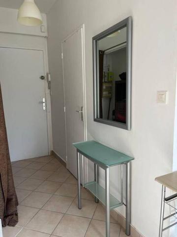 F1 MEUBLÉ - TRÈS CALME