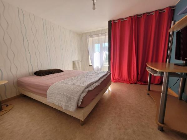 MAISON 6 PIÈCES DE 198 M2