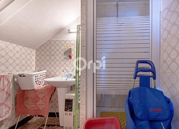 Maison à vendre    8 pièces •  Compreignac