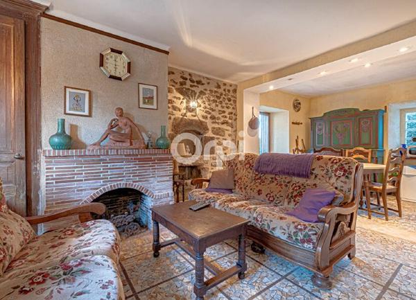 Maison à vendre    8 pièces •  Compreignac