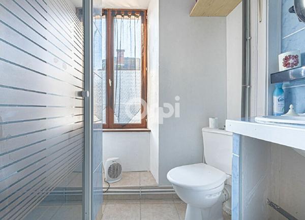 Maison à vendre    8 pièces •  Compreignac