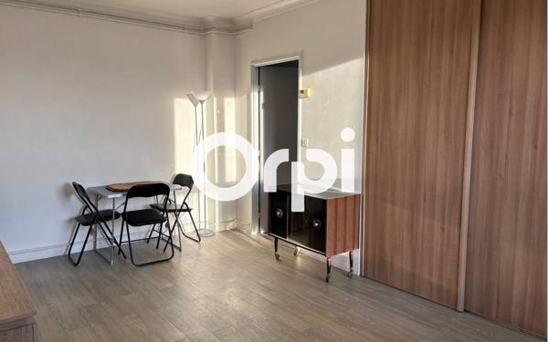 Appartement à louer    1 pièce • 38,09 m2 Maurepas
