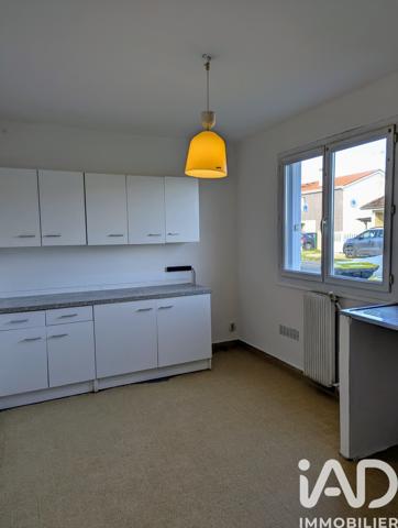 Maison à vendre 4 pièces 81 m² Saint-Seurin-sur-l'Isle