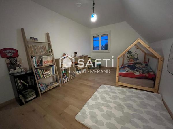 Maison familiale rénovée de 103 m² sur terrain clos de plus de 700 m²