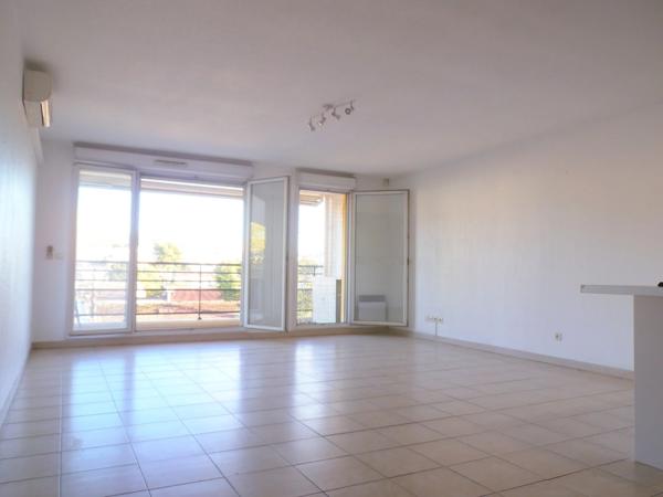 Appartement à Vendre 4 pièces MARSEILLE 10EME ARRONDISSEMENT