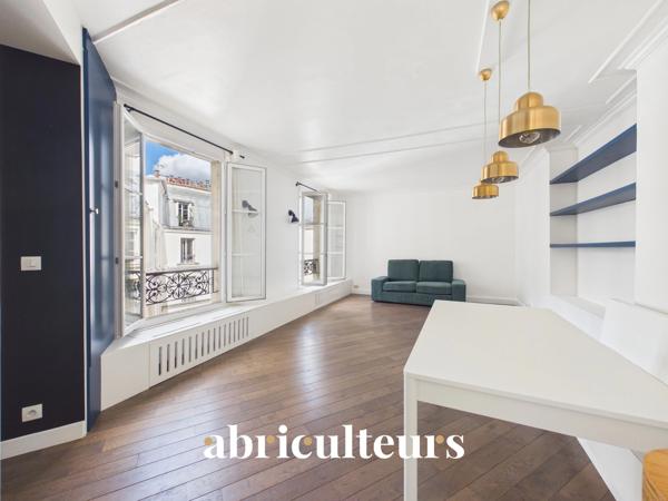 PARIS MONTMARTRE DUPLEX 3 PIÈCES 2 CHAMBRES 72 M2 2594 € Charges Comprises