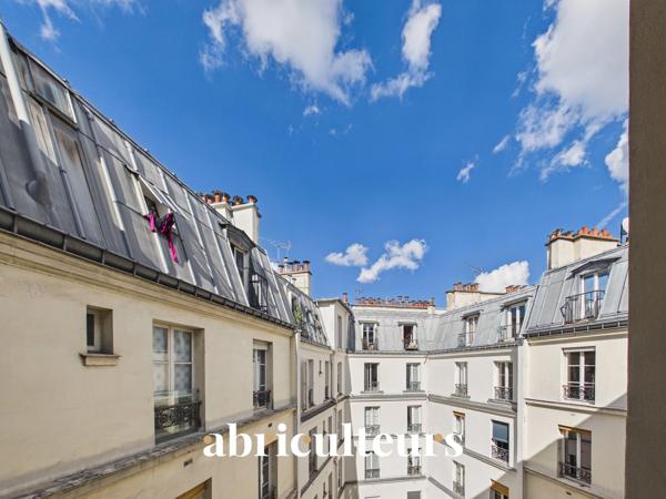 PARIS MONTMARTRE DUPLEX 3 PIÈCES 2 CHAMBRES 72 M2 2594 € Charges Comprises