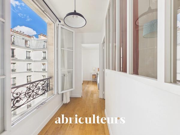 PARIS MONTMARTRE DUPLEX 3 PIÈCES 2 CHAMBRES 72 M2 2594 € Charges Comprises