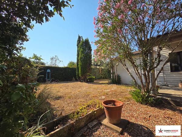 Jolie maison de plain-pied avec grand jardin. Loix