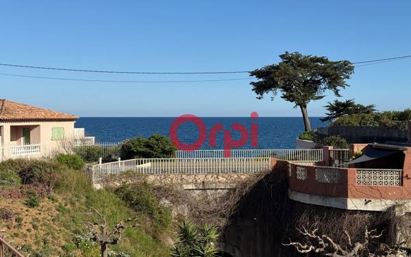 Appartement à vendre    2 pièces •  Fréjus