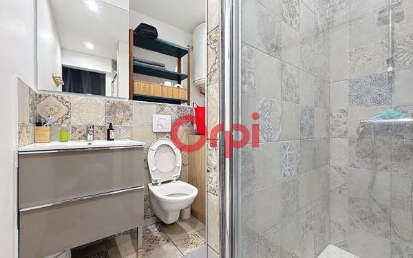 Appartement à vendre    2 pièces •  Fréjus