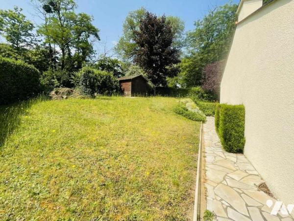 Pavillon Saint Hilaire Saint Florent garage et jardin