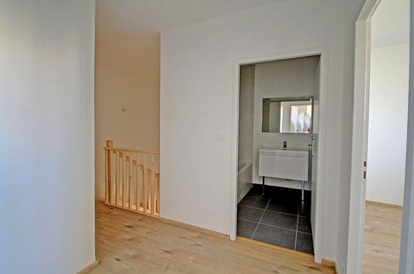 Appartement de charme à Brignais 4 pièces de 82 m2 dans Bâtiment ancien et son parc.