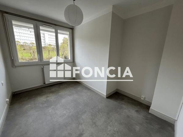 Location Appartement 4 pièces 70.2 m² - 20 RUE VIEUSSENS Rodez 12000