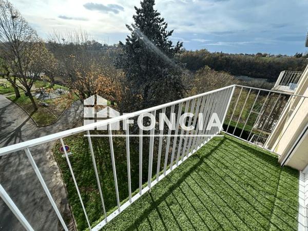 Location Appartement 4 pièces 70.2 m² - 20 RUE VIEUSSENS Rodez 12000