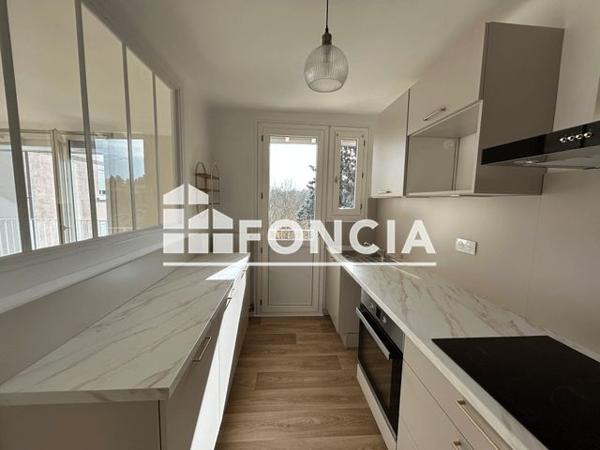 Location Appartement 4 pièces 70.2 m² - 20 RUE VIEUSSENS Rodez 12000