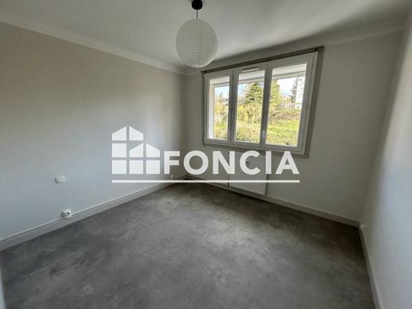 Location Appartement 4 pièces 70.2 m² - 20 RUE VIEUSSENS Rodez 12000