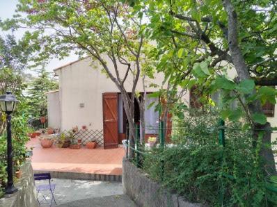 Carnoux-en-Provence (13470) Villa traditionnelle de type 5 pièces avec terrain et GARAGE