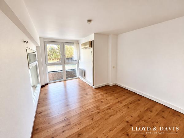 Grenoble centre – Duplex esprit loft 112 m² – 3 chambres – terrasse  – DPE B