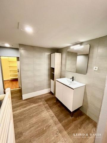 Grenoble centre – Duplex esprit loft 112 m² – 3 chambres – terrasse  – DPE B