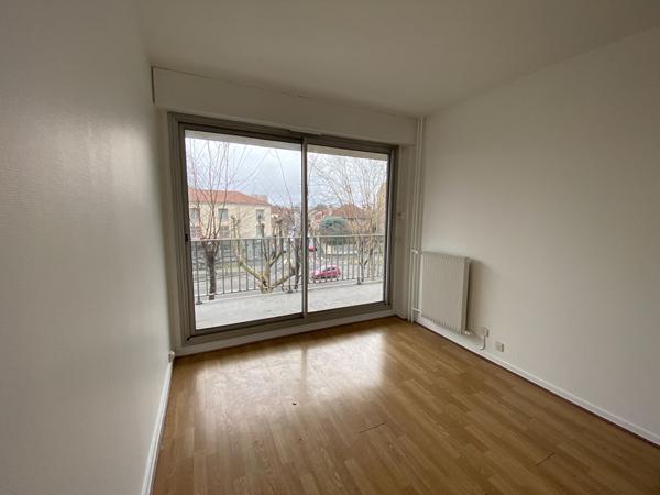GRAND BALCON 24 m², 2 PARKINGS , 3 PIÈCES , MAISONS-ALFORT