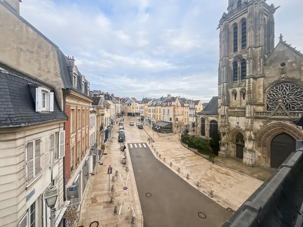 Appartement Pontoise 2 pièce(s) Centre historique