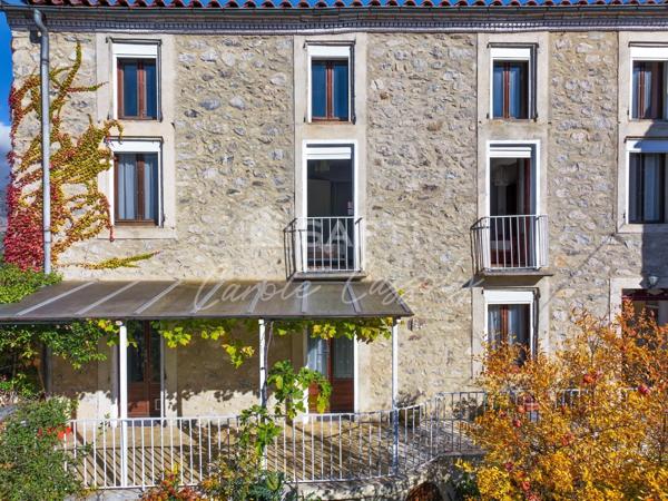 Ensemble de 2 maisons sur terrain privé 300 m² avec jardin