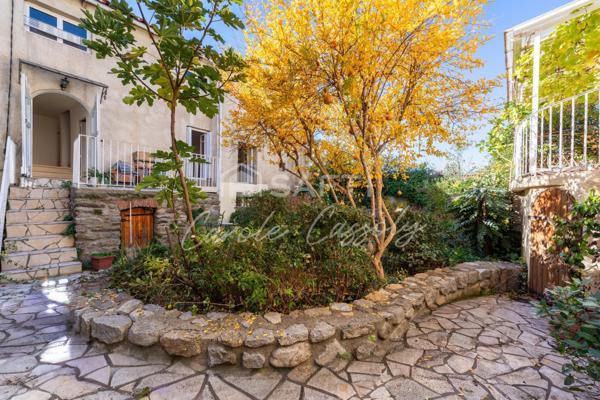 Ensemble de 2 maisons sur terrain privé 300 m² avec jardin