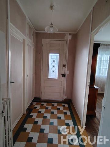 À louer ? Maison familiale avec extérieur ? 102 m² avec jardin et garage