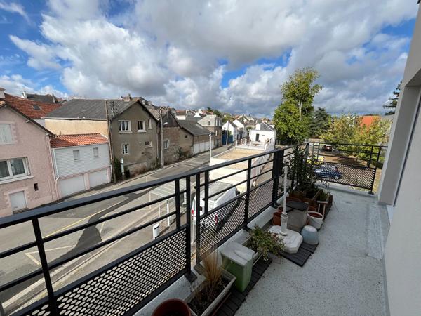 INDRE : T3 - BALCON - PARKING