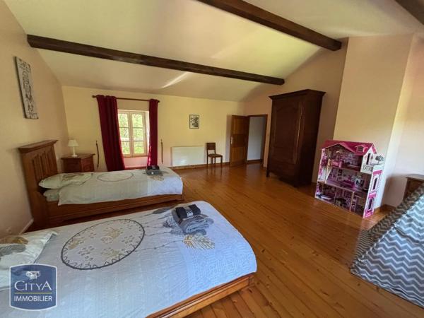 Maison à louer 8 pièces 289m² Prignac (17610)