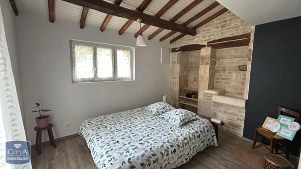 Maison à louer 8 pièces 289m² Prignac (17610)