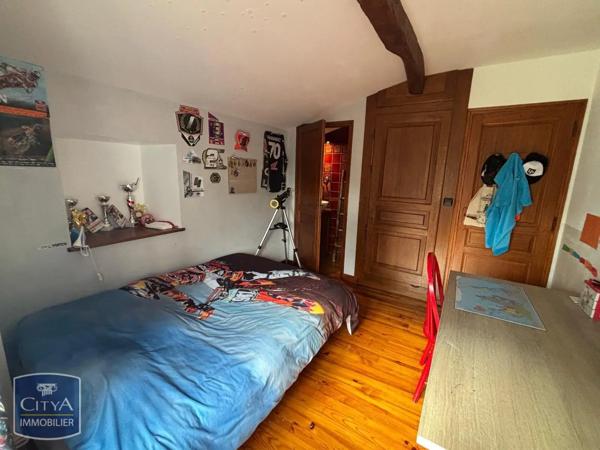 Maison à louer 8 pièces 289m² Prignac (17610)