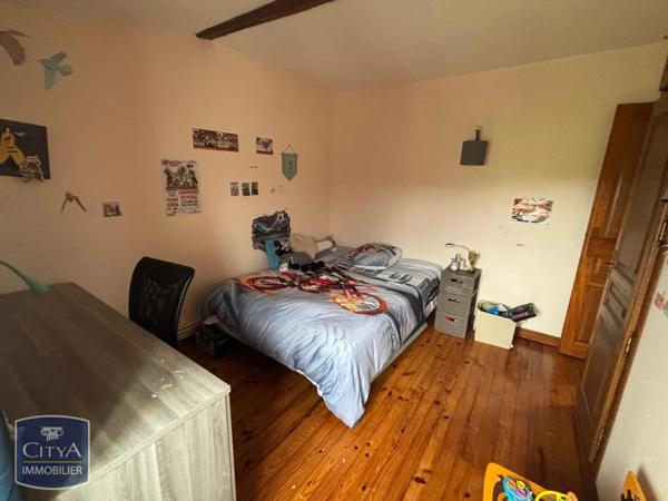 Maison à louer 8 pièces 289m² Prignac (17610)