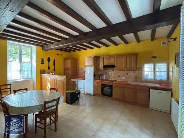 Maison à louer 8 pièces 289m² Prignac (17610)