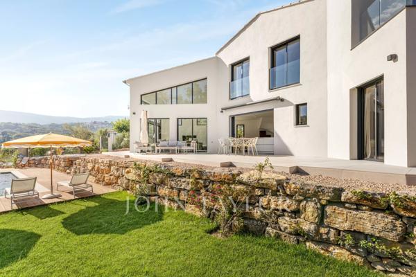 Maison familialle avec 4 chambres à louer proche Valbonne - Domaine privé