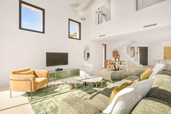 Maison familialle avec 4 chambres à louer proche Valbonne - Domaine privé