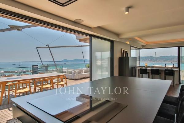 Cap d'Antibes | Villa sur le Toit