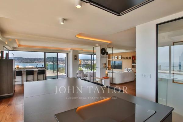 Cap d'Antibes | Villa sur le Toit
