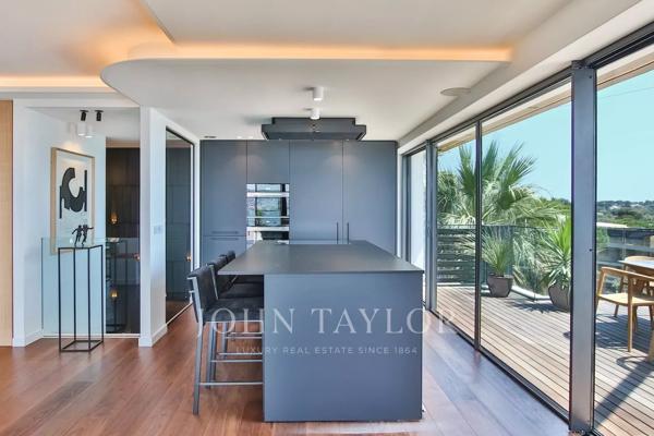 Cap d'Antibes | Villa sur le Toit