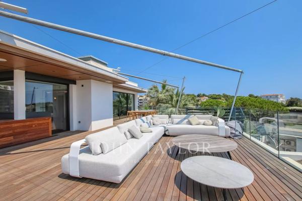 Cap d'Antibes | Villa sur le Toit