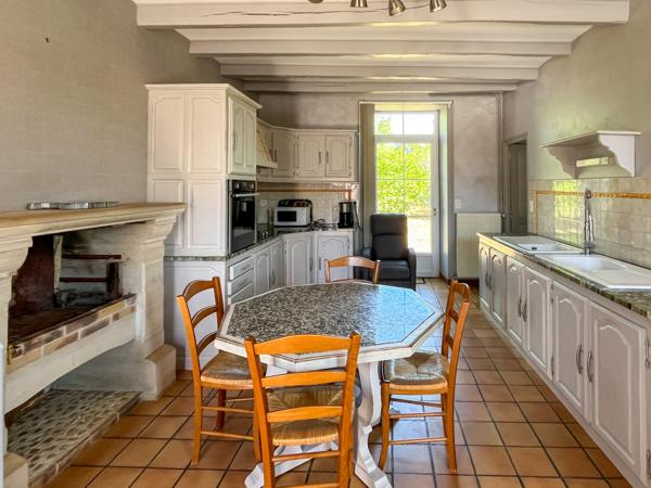 Maison à vendre à Cellefrouin (16260) - Charente